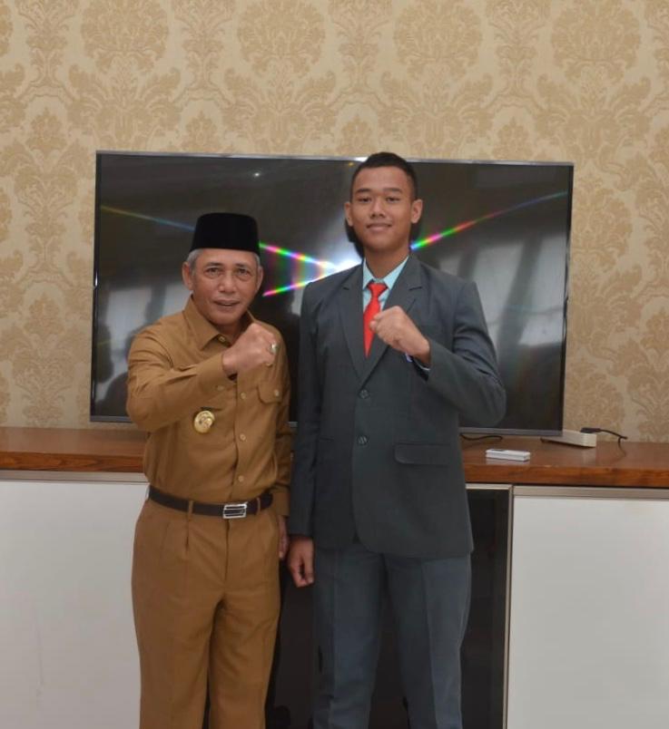 Banggakan Kabupaten OKI, Dimas Akan Kibarkan Bedera di  Istana Negara Jakarta