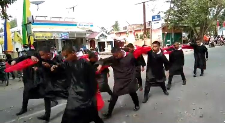 Ketika Drakula Ikut Baris Berbaris Keliling Kota Kayuagung