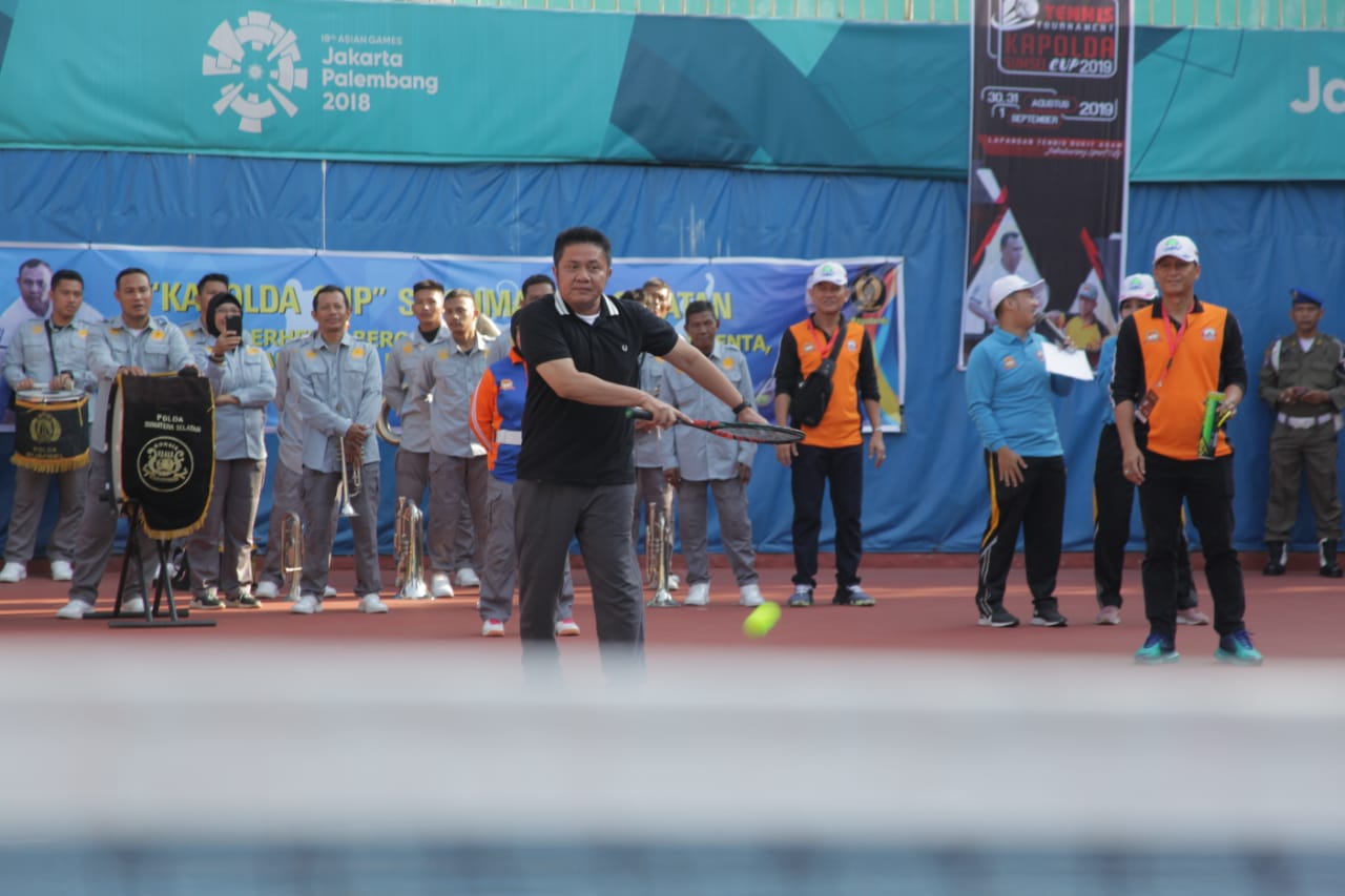 Buka Turnamen Tenis Kapolda Cup,  Herman Deru Ingin Olahraga Tenis Memasyarakat