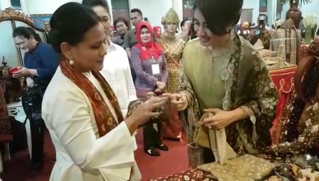 Ibu Negara Iriana Jokowi Kagumi Gambo Muba