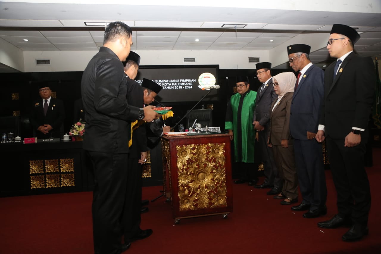Rapat Paripurna Pengambilan Sumpah Jabatan Pimpinan DPRD Kota Palembang