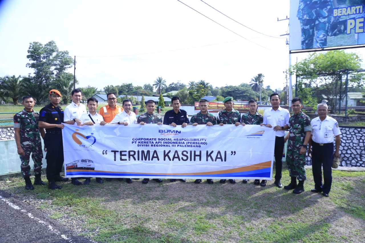 PT KAI (Persero) Divre III Palembang Kembali Serahkan Bantuan CSR dan Program Kemitraan