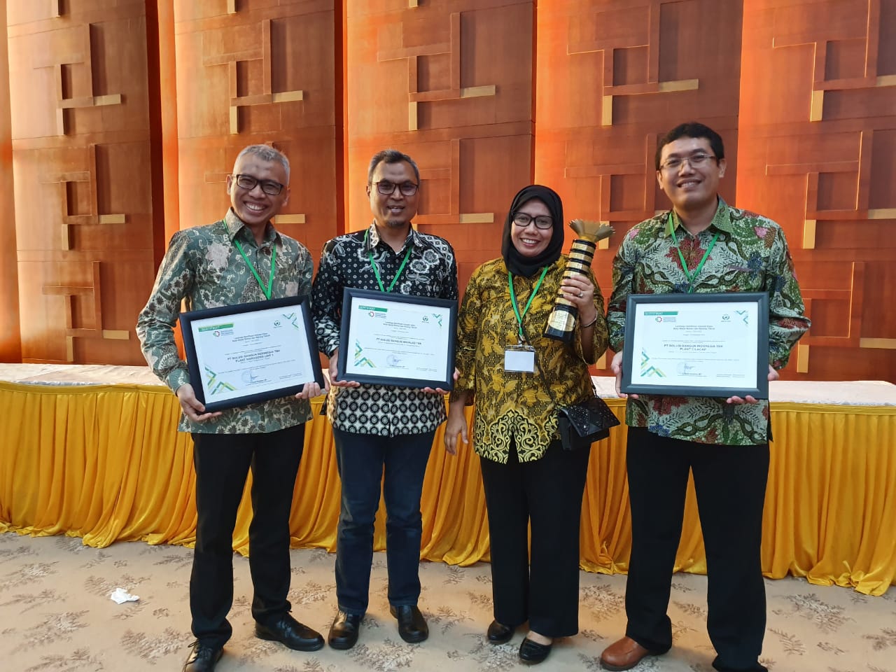 Konsisten Peduli Lingkungan, Solusi Bangun Indonesia Raih Penghargaan Industri Hijau