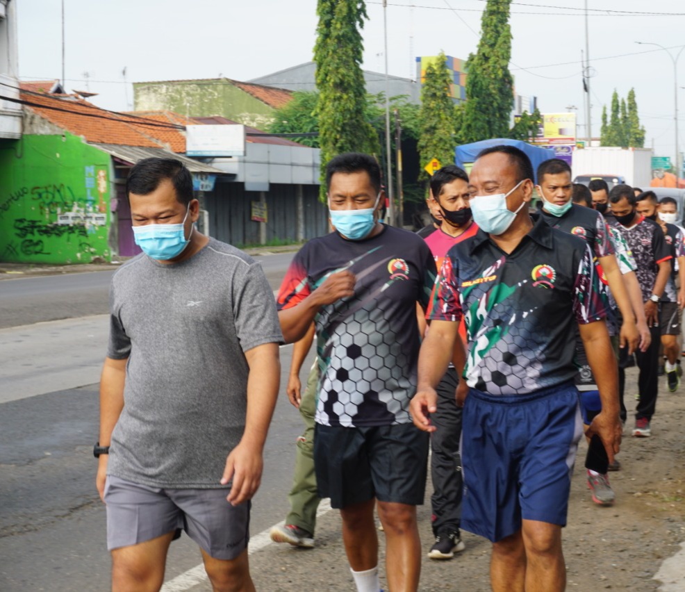 Jaga Imunitas Tubuh Prajurit, Dandim Pimpin Jalan Sehat