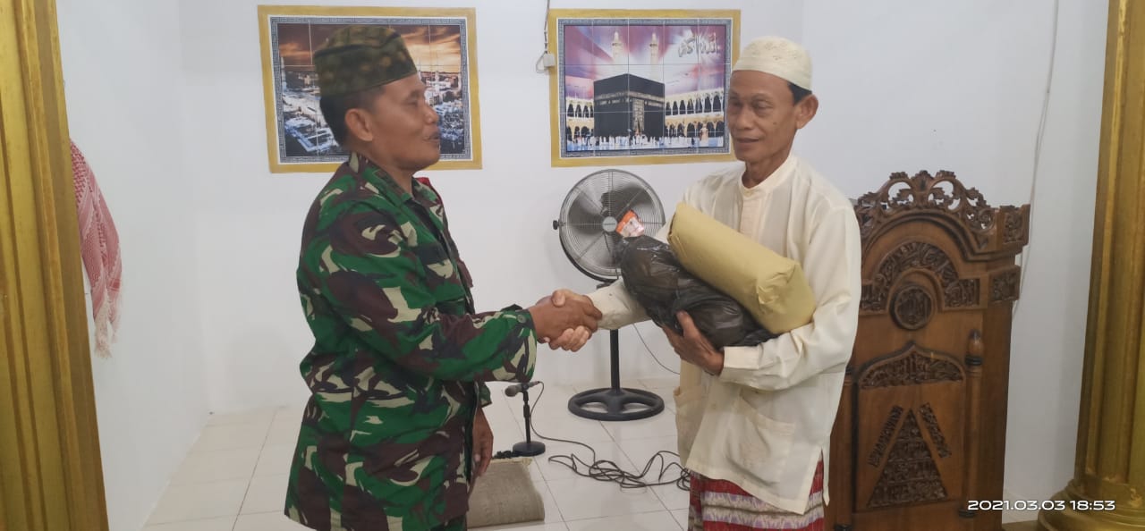Dapat Perangkat Sholat, Pengurus Masjid Nurul Iman Berterima Kasih Satgas TMMD