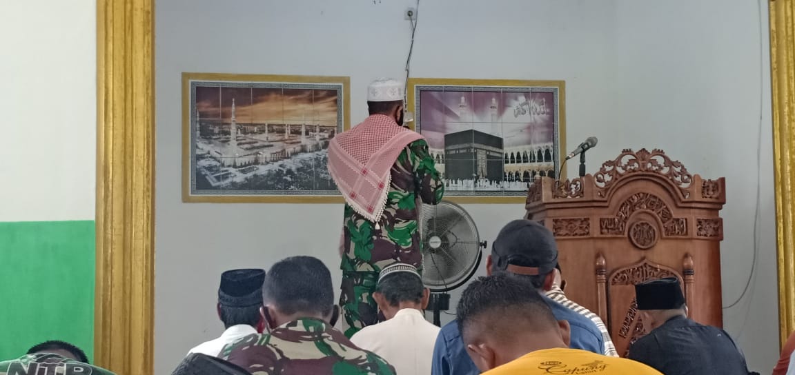 Serda Sudomo Kumandakan Azan di Masjid Nurul Iman