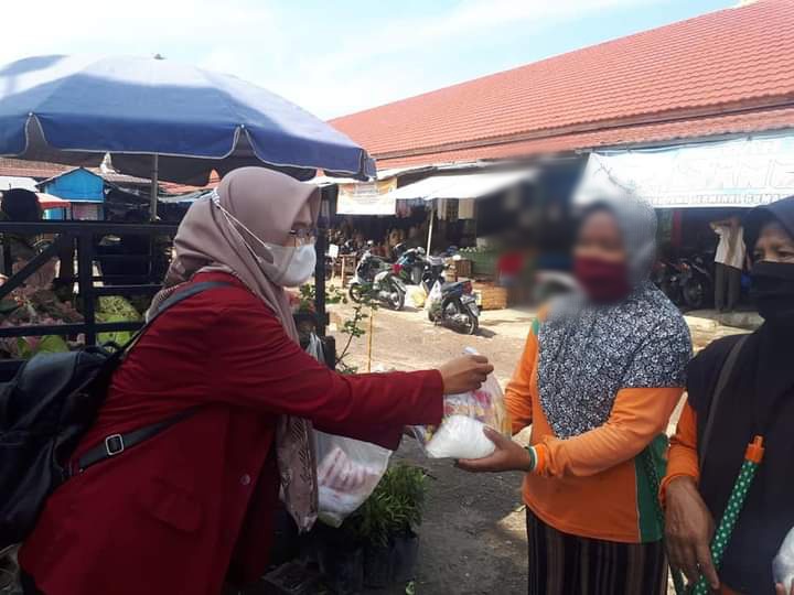 BEM STKIP Muhammadiyah OKU Timur Gelar Kegiatan Bagi Sembako