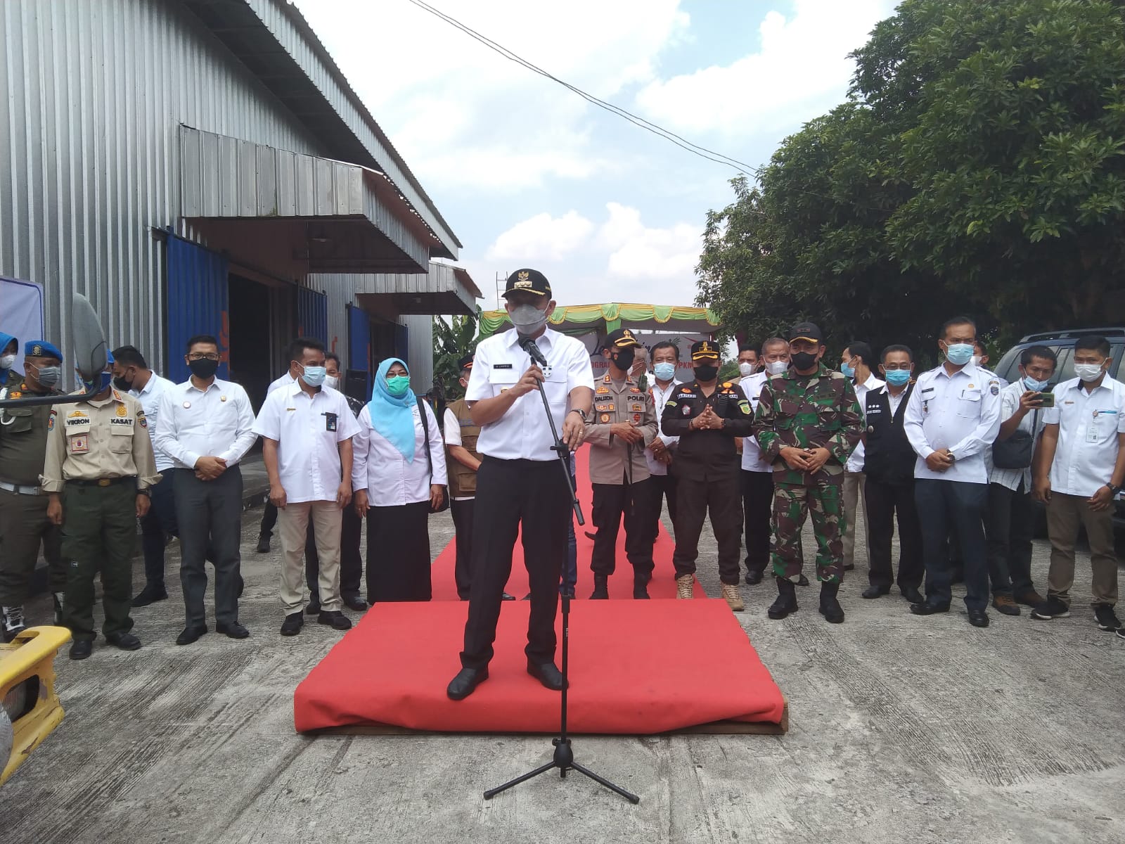 Bupati OKU Timur Ajak TNI/Polri Kawal Penyaluran Bantuan Beras PPKM Agar Tepat Sasaran