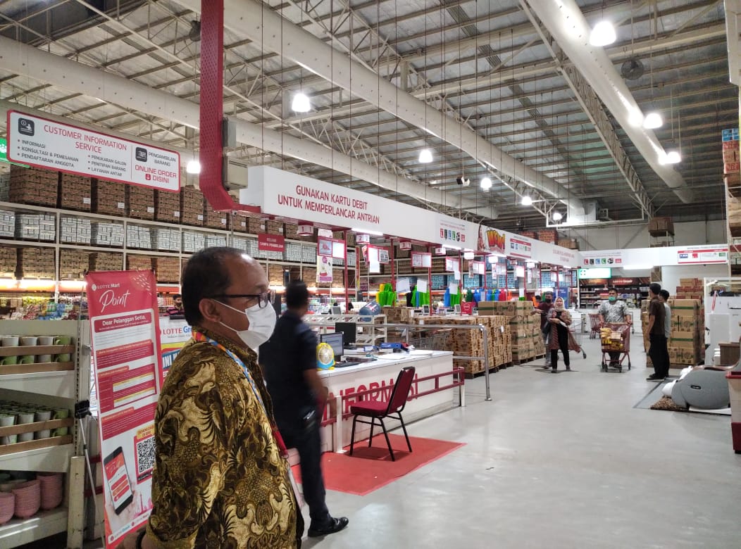 PPKM di Palembang, Lottemart Grosir Buka Sampai Jam 20 Wib
