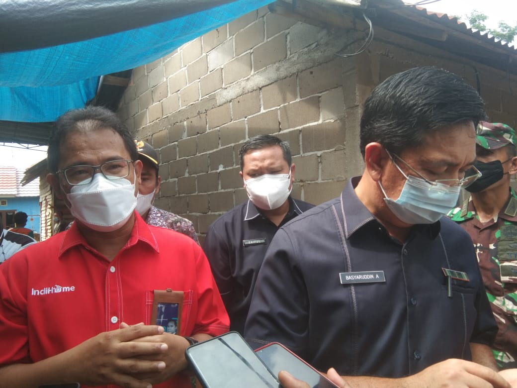 PT Telkom Indonesia (Persero) Tbk Witel Sumsel ikut membantu program Bedah Rumah Pemerintah Provinsi Sumatra Selatan, Kamis (19/8)