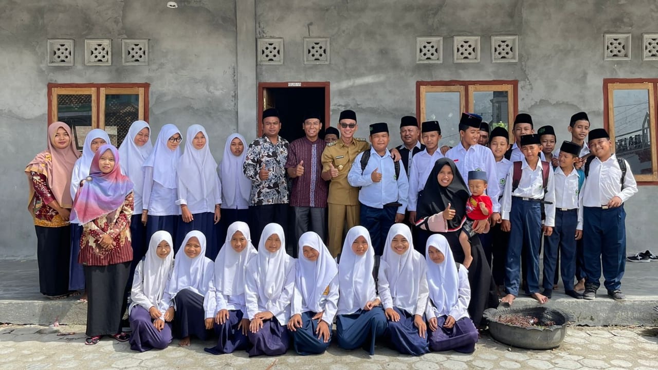 Pesan Dan Semangat Wabup OKUT Untuk Pelajar SMP Nurul Mustakin Bandar Jaya