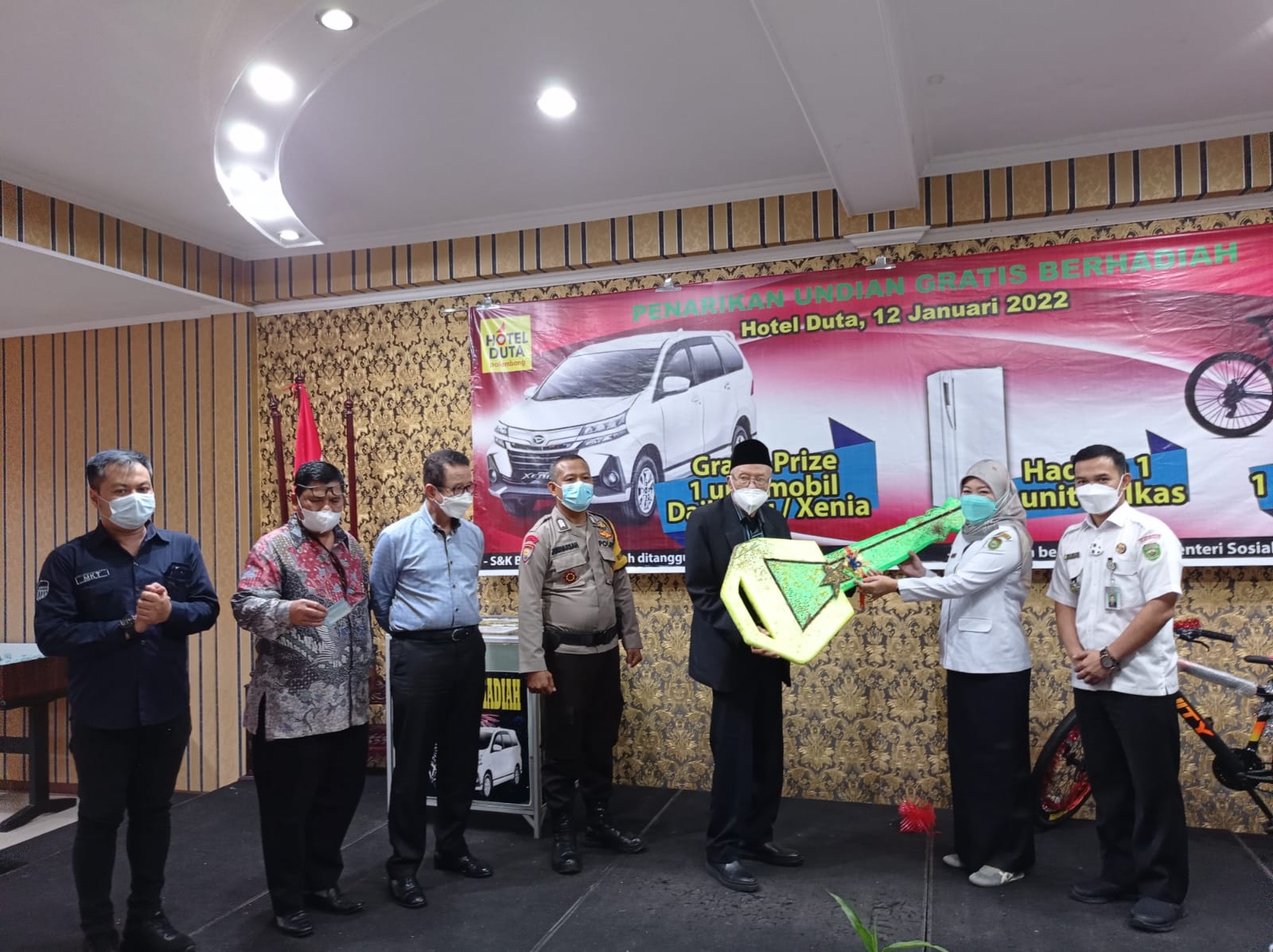 Hotel Duta Syariah Gelar Undian Berhadiah Mobil