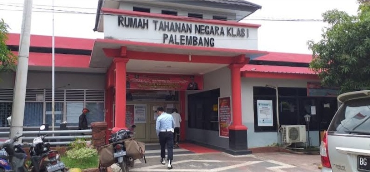Jaksa KPK Pindahkan 10 Tersangka Anggota DPRD Muara Enim ke LP Pakjo