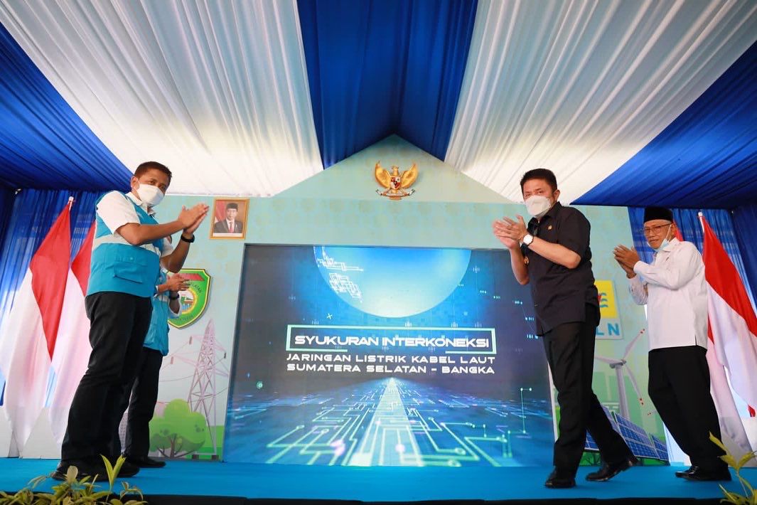 HD Resmikan Interkoneksi Jaringan Listrik Kabel Laut Terpanjang di Indonesia Sumatera-Bangka 