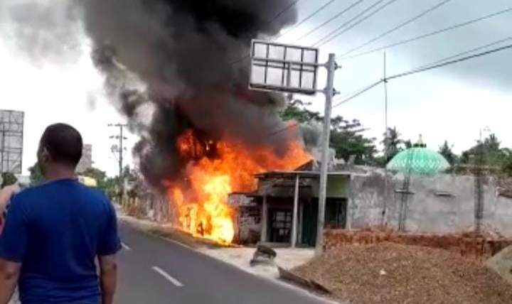 Lapor Pak Bupati, Tanki Air Mobil Damkar Kosong Saat Kebakaran di Petanggan, Kasat Damkar Bungkam