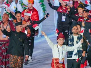 Bangga ketua kontingen Indonesia Promosikan Baju Adat Sumsel Pada Defile Opening Ceremony SEA Games