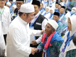 Gubernur Lepas Keberangkatan  360 Orang Jemaah Calon Haji Keloter 1 Asal Sumsel