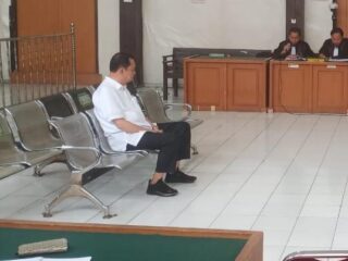 Didakwa JPU KPK, PH Sarimuda Bacakan Pledoi